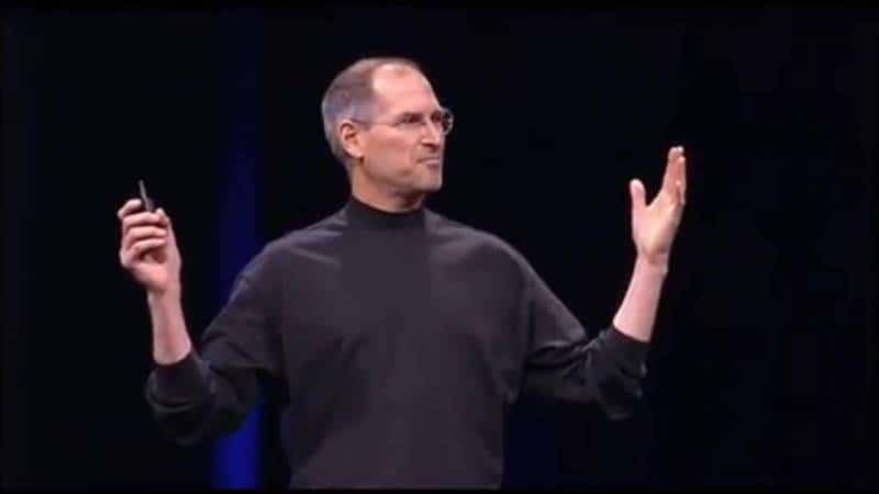 steve-jobs-iphone-1