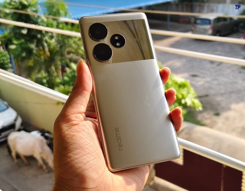 design posteriore realme gt 6t