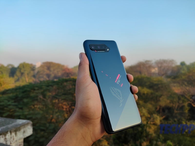 avis asus rog phone 5s : la cuisine d'un gamer affamé - vue arrière rog 5s