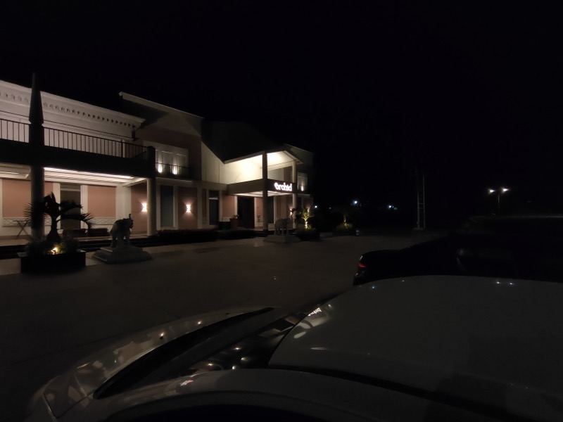 foto en baja luz de la cámara del gt neo 3t