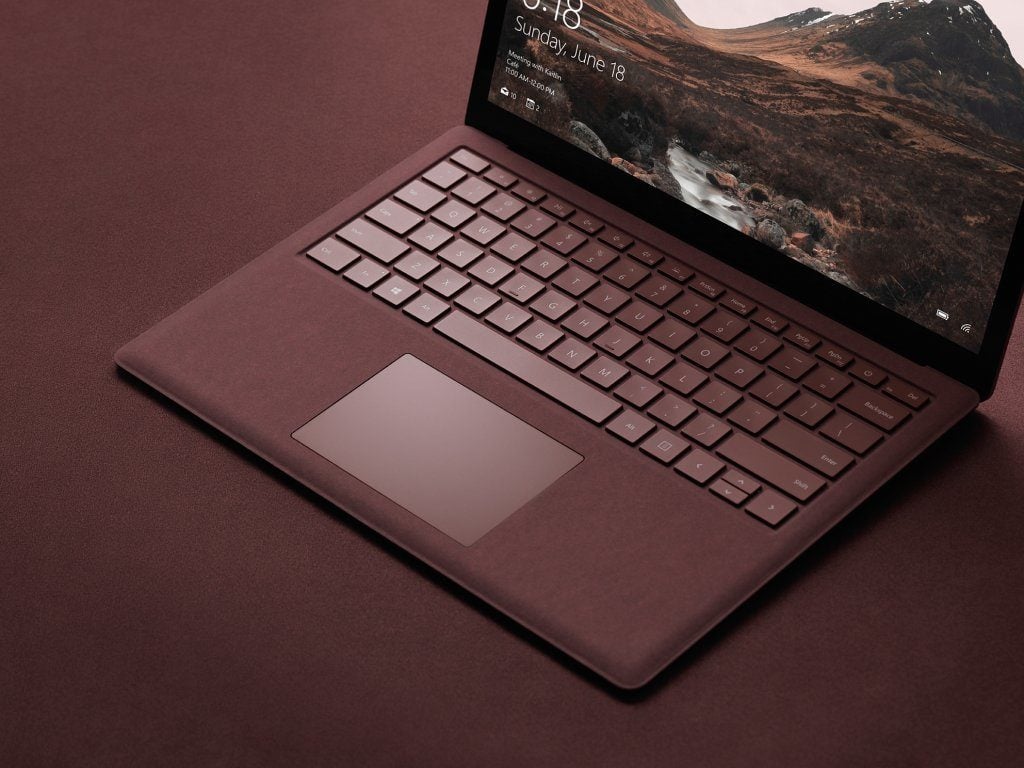 マイクロソフトのイベント直前に流出したSurface Laptopの画像 - Surface Laptop 2