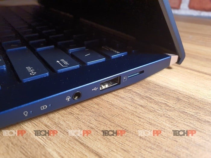 asus zenbook 14 ux434 review: your touchpad now has a screen! - asus zenbook 14 dualscreen review 2