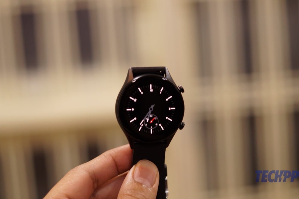 revisión del titan smart pro: un dispositivo portátil rico en funciones pero corto en lo esencial de los relojes inteligentes - cara del reloj titan smart pro