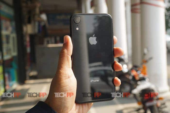 critique de l'iphone xr : la veste en denim parmi les smokings iphone - critique apple iphonexr 5