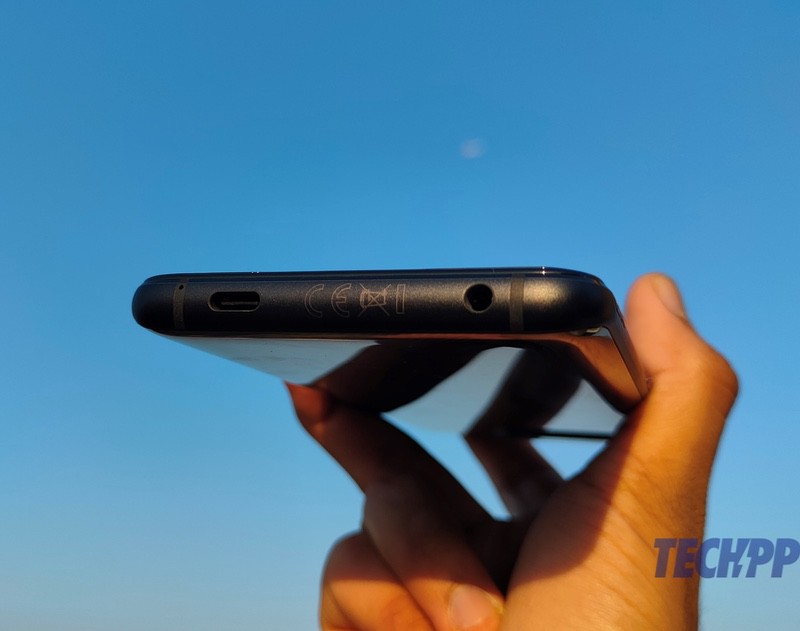 asus rog phone 5s review: a hungry gamer's kitchen - rog 5s headphone jack