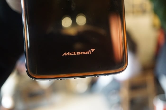 マクラーレンエディションで、OnePlusはAndroidのiPhoneに近づく！ - oneplus 6t mclaren 6.jpg