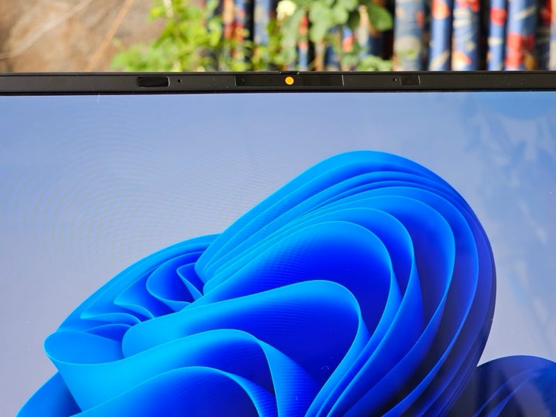 asus expertbook b9 camera