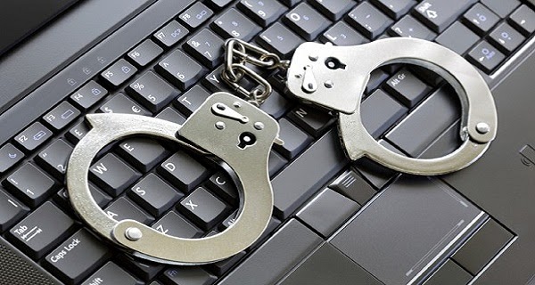 FBI가 2년 동안 50,00,000개의 앱을 해적질한 안드로이드 앱 시장 해적 6명 체포. 