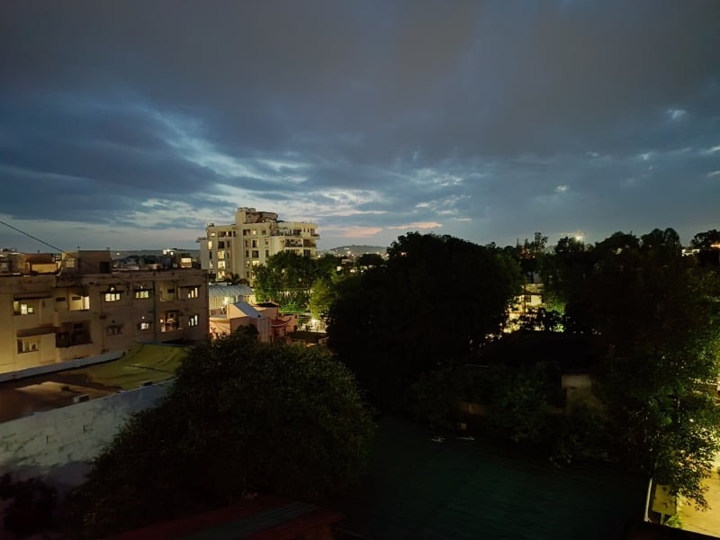 prises de vue de nuit du realme 11 et du realme 11x utilisant le mode nuit