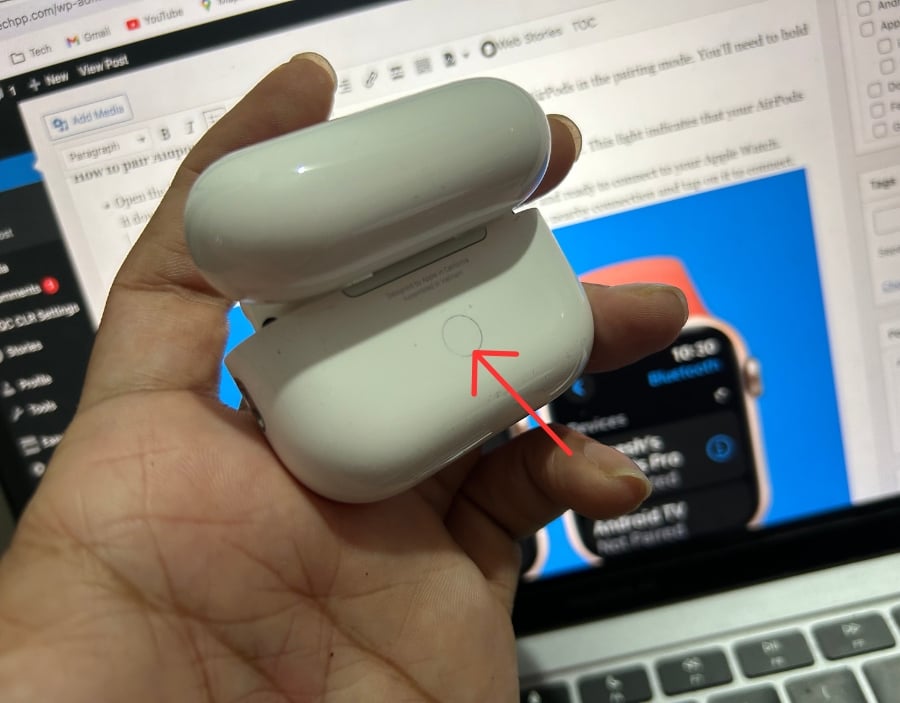 Taste auf den AirPods Pro drücken