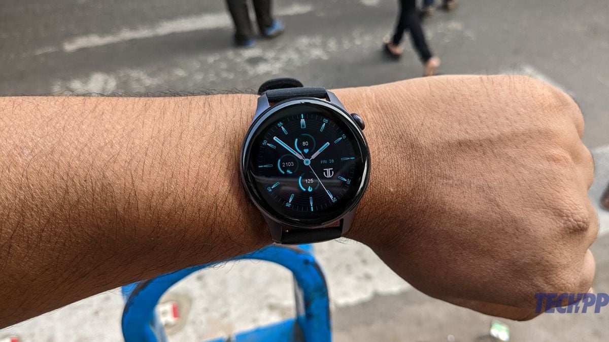 critique de la montre intelligente titan talk