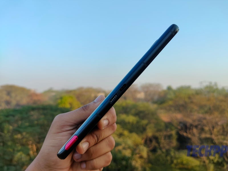 asus rog phone 5s review: a hungry gamer's kitchen - rog 5s side view