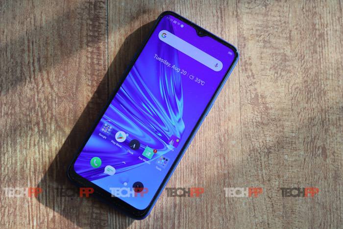 realme 5 review: trying to put mi in the red? - realme 5 review 11