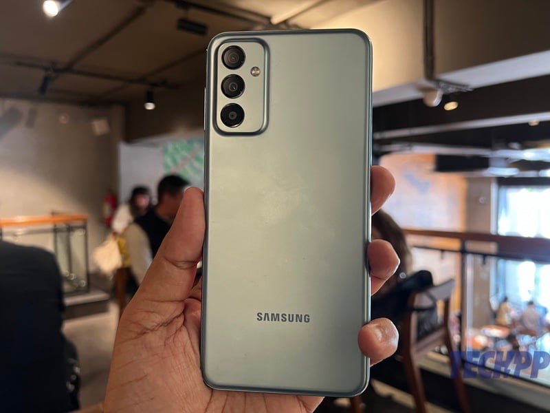 Critique du Samsung Galaxy F23 - Construction