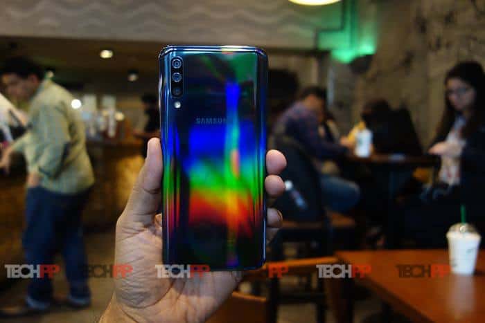 recensione samsung galaxy a50: il budget flagship di samsung decolla - recensione samsung galaxy a50 1
