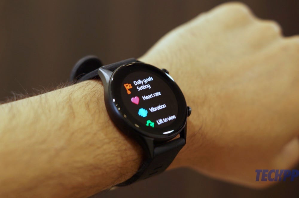 revisión del titan smart pro: un dispositivo portátil rico en funciones pero corto en lo esencial de los relojes inteligentes - características del reloj titan smart pro