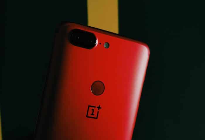 競争が激化する中、OnePlusは価格を引き上げるために手をこまねいている！ - oneplus 5t red