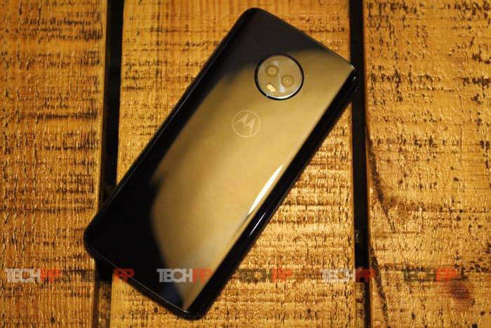 moto g6 review: g for glassy! - moto g6 review 10
