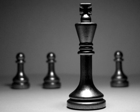 chess_king_and_pawns