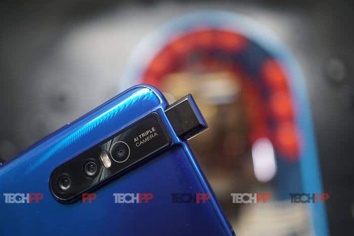 en la tierra de las cámaras selfie emergentes, vivo es el rey indiscutible - revisión de vivo v15 pro 12