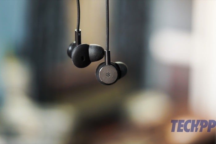playgo n82 review: cutting down on essentials to play the anc game - playgo n82 review 6